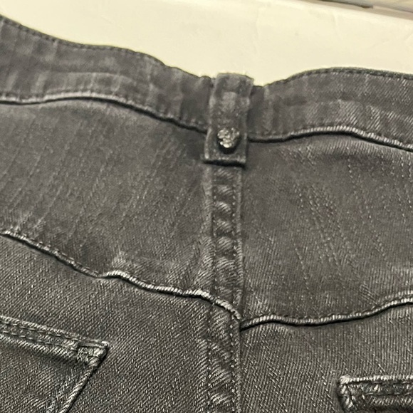 Hot Topic LoveSick Black High Waisted Jean Shorts Juniors Size 1 - Picture 10 of 16
